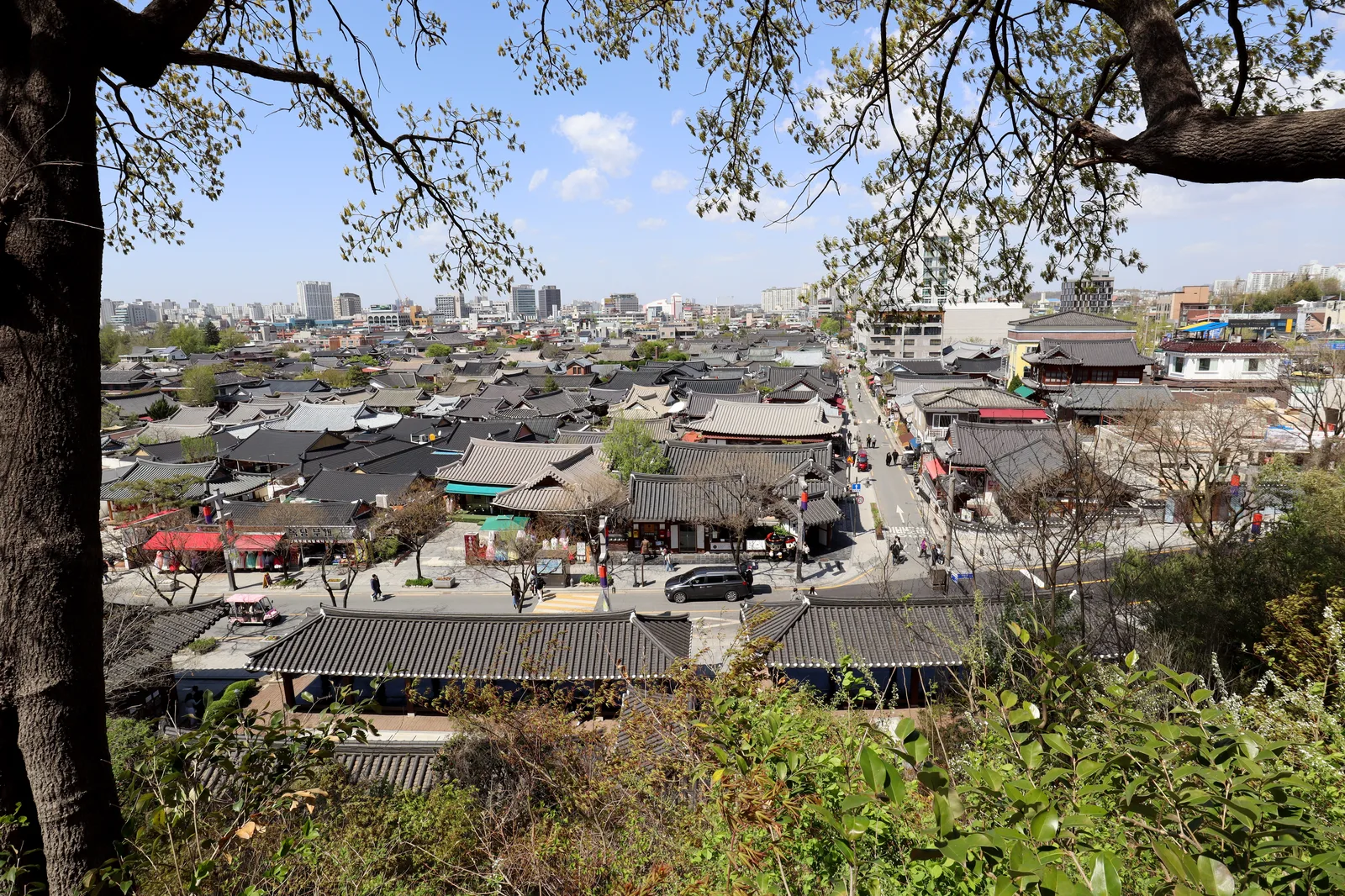 Jeonju Hanok Village: What to See, Eat, and Wear