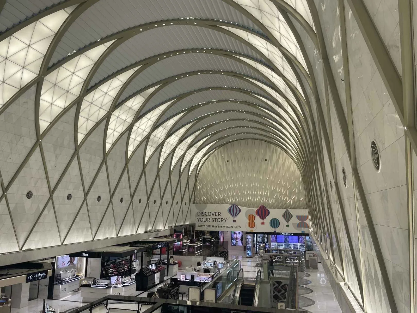 Tax Refund Guide for Tourists in Korea: VAT, Duty Free, and How Much You Get Back